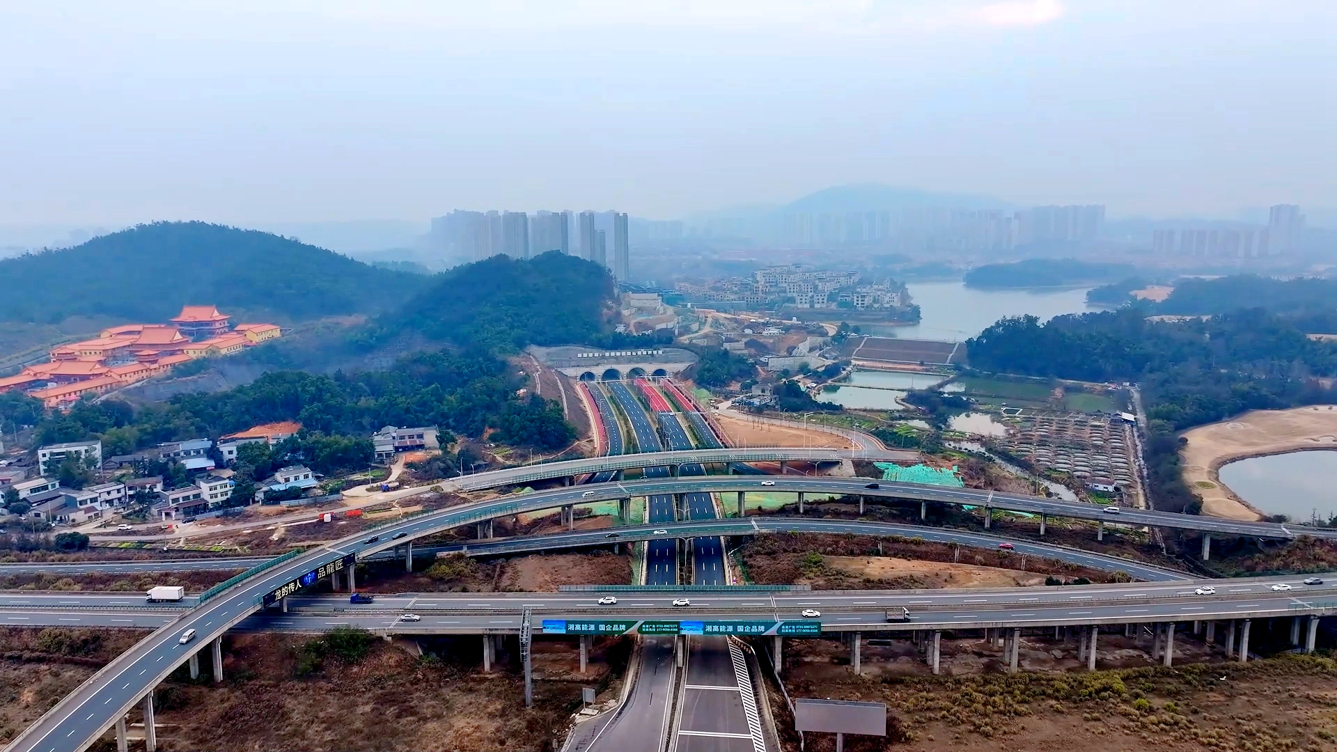 河西这条路建成通车!