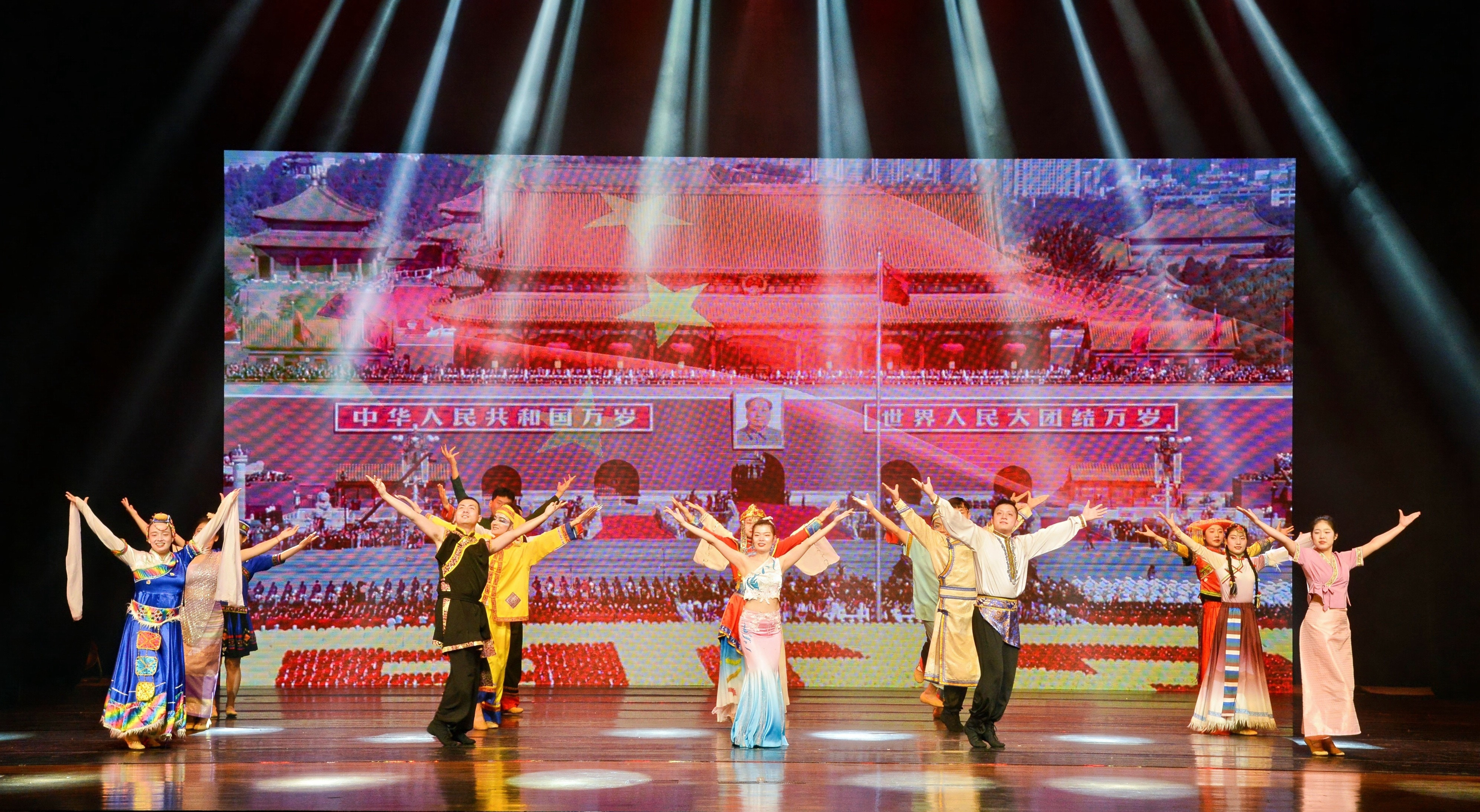 光大银行深圳分行携手燕赵残疾人艺术团成功举办《接续奋斗 砥砺前行 爱心传递 情暖人间》专题文艺晚会