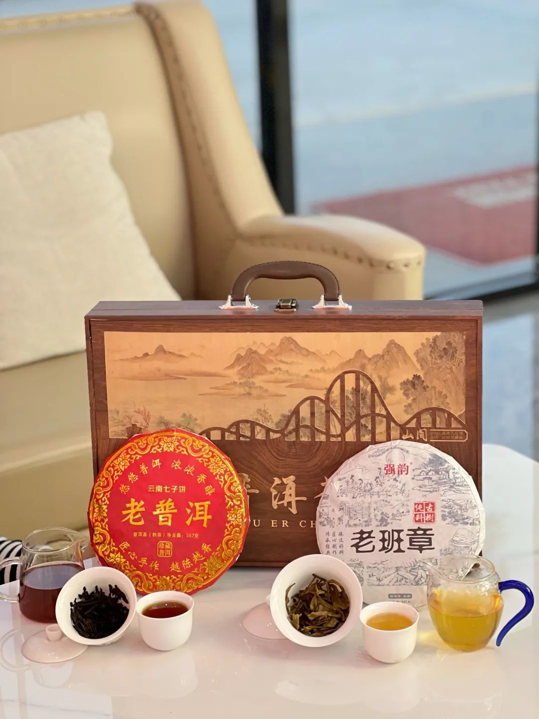太拿得出手了！2015年老班章+9年临沧熟普，老茶客啧啧称赞_凤凰网