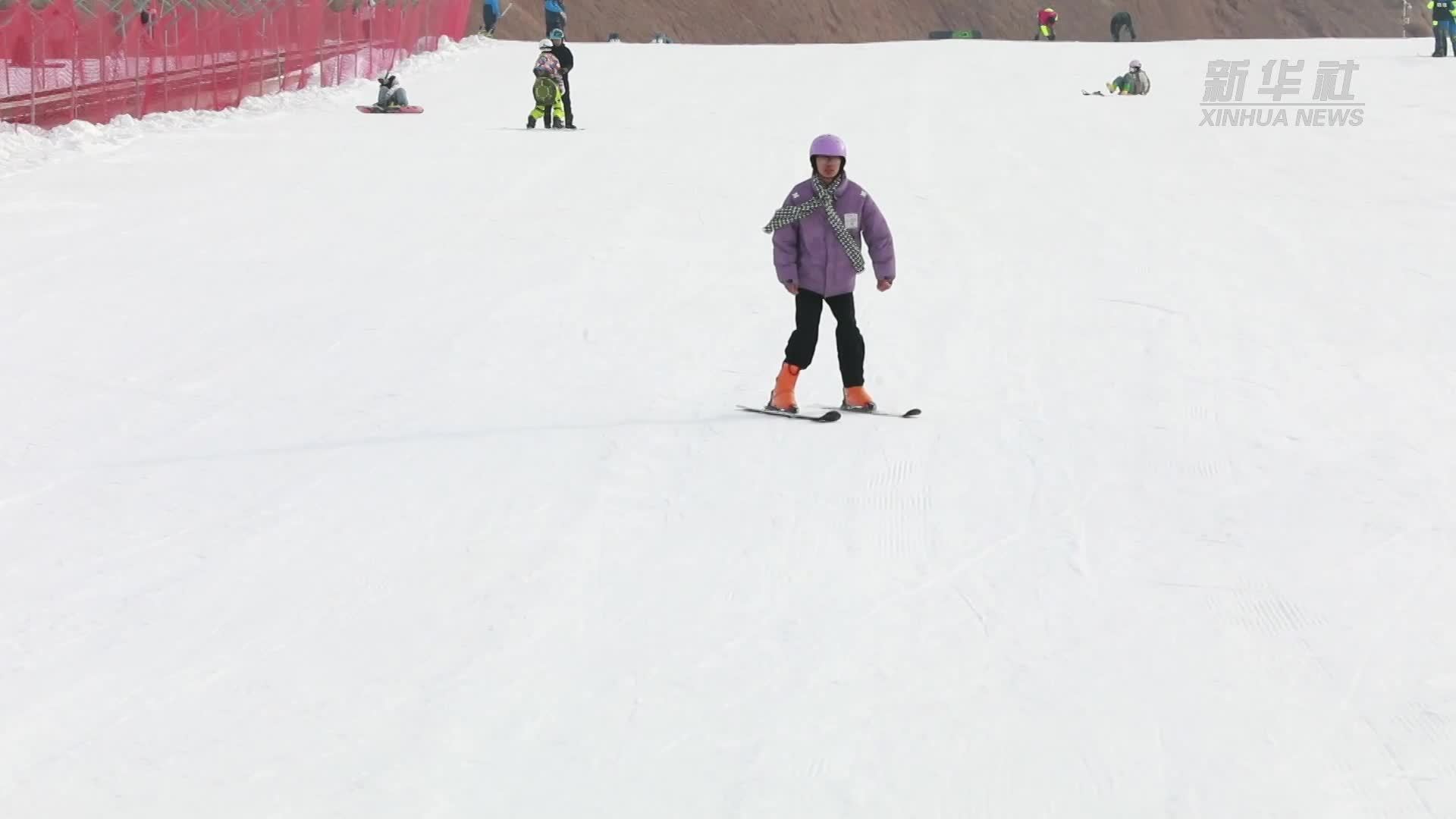 甘肃白银：西北山川的“冰雪奇缘”