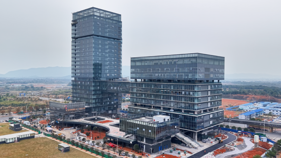 “投资新余”2025数字经济产业招商推介会举行 现场签约20.7亿元