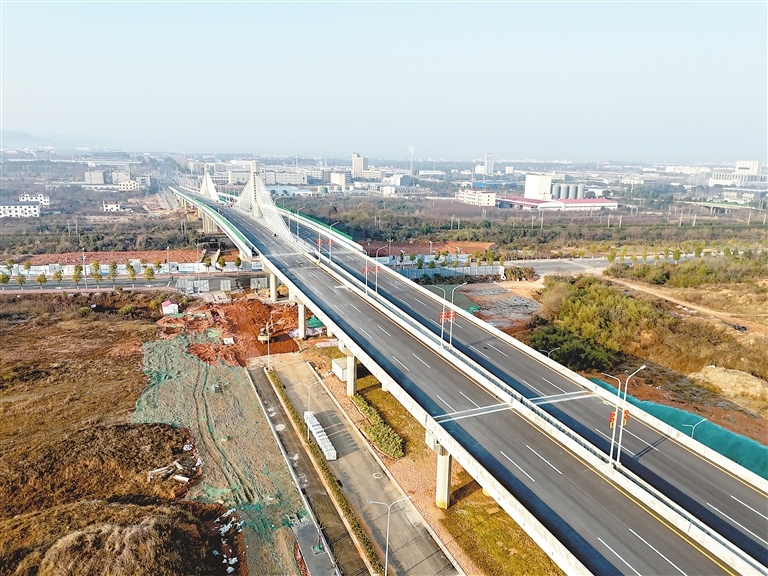 赣江新区：阳光大道全线贯通（图）
