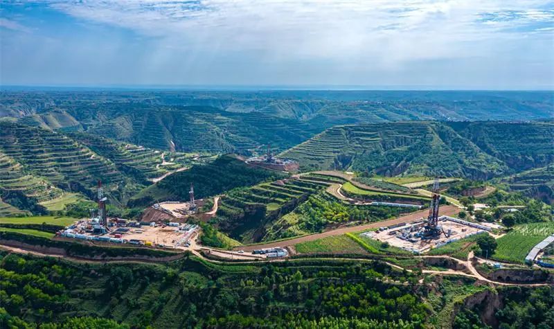 长庆油田在陇东油区开发场景　（资料图）