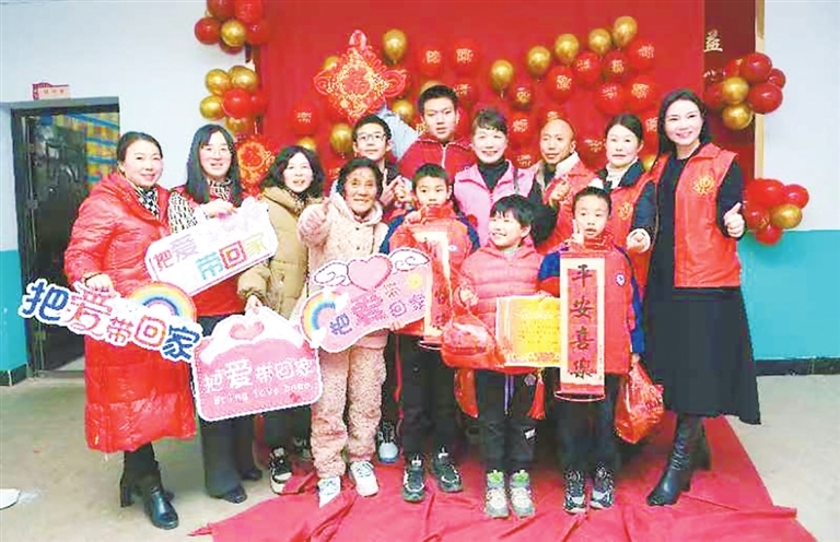 80多名爱心妈妈齐聚都昌太阳村 陪39名孩子过集体生日