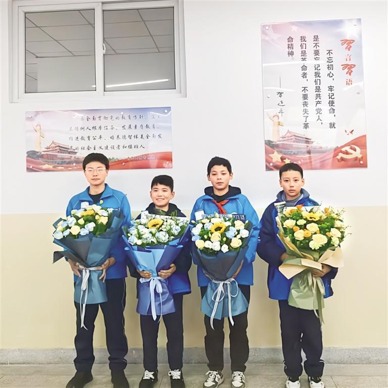 机智勇敢4少年，从左至右为王武斌、马东拉、马斌、高一帆。