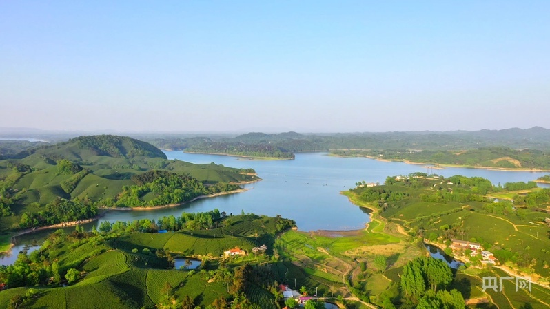 南湾水库美景（央广网发 李永胜 摄）