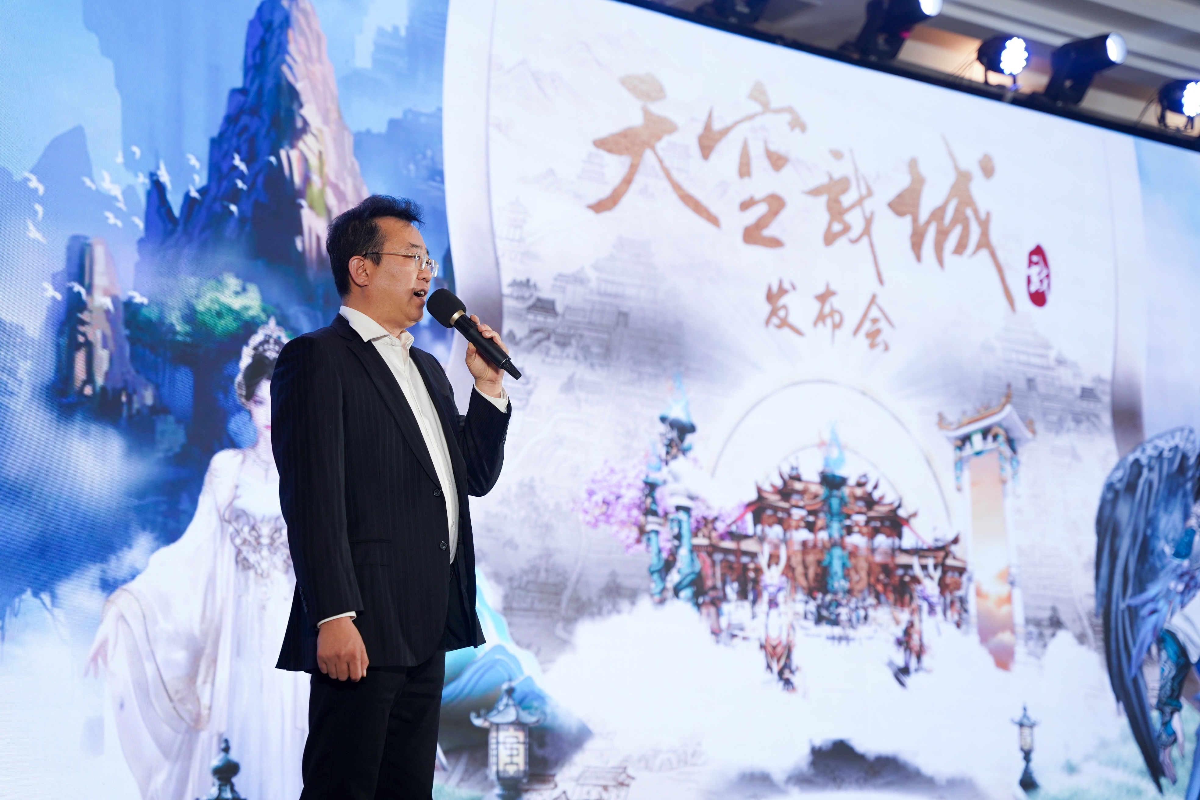 伟东·乐客城文商旅转型新突破：天空戏城引领多场景商业潮流
