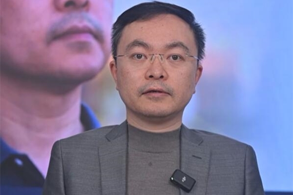 蔡磊感谢刘强东千万资助:为所有意外员工孩子托底