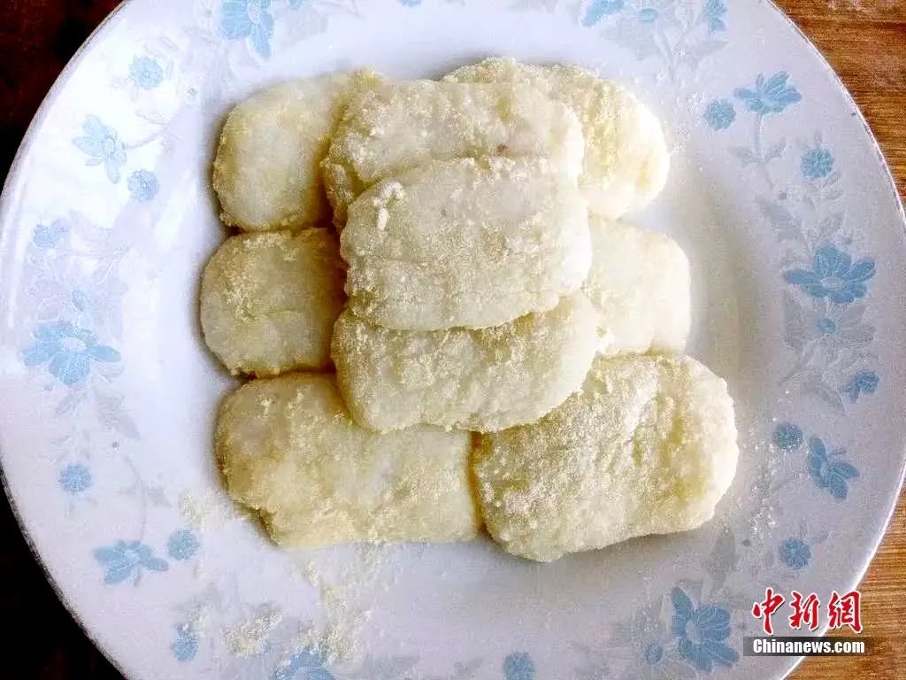 手打糍粑。图片来源：九江文旅