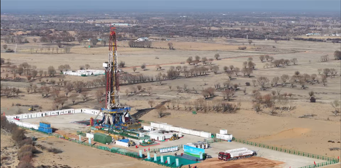 由长庆油田主导的国内首个“氢代油”绿色钻井示范工程开钻现场