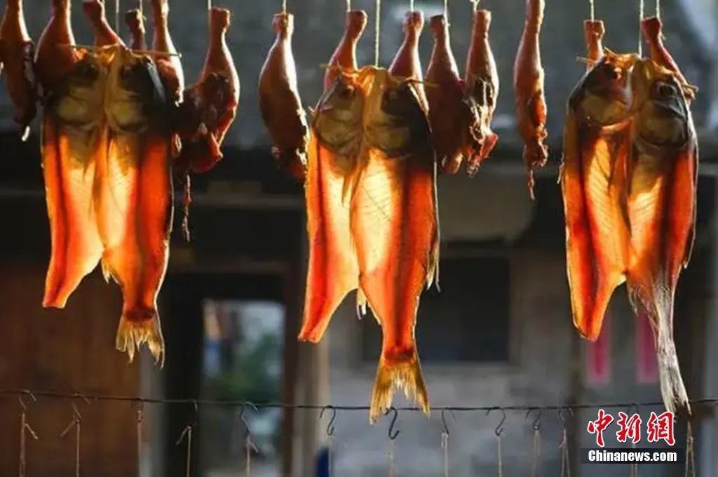 居民家中晾晒的腊味。图片来源：江西文旅