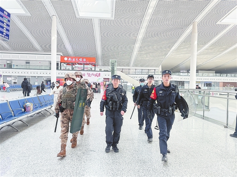 护航春运安全出行（图）