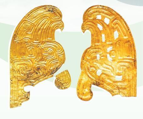 鸷鸟形金饰片（右为镂空形）