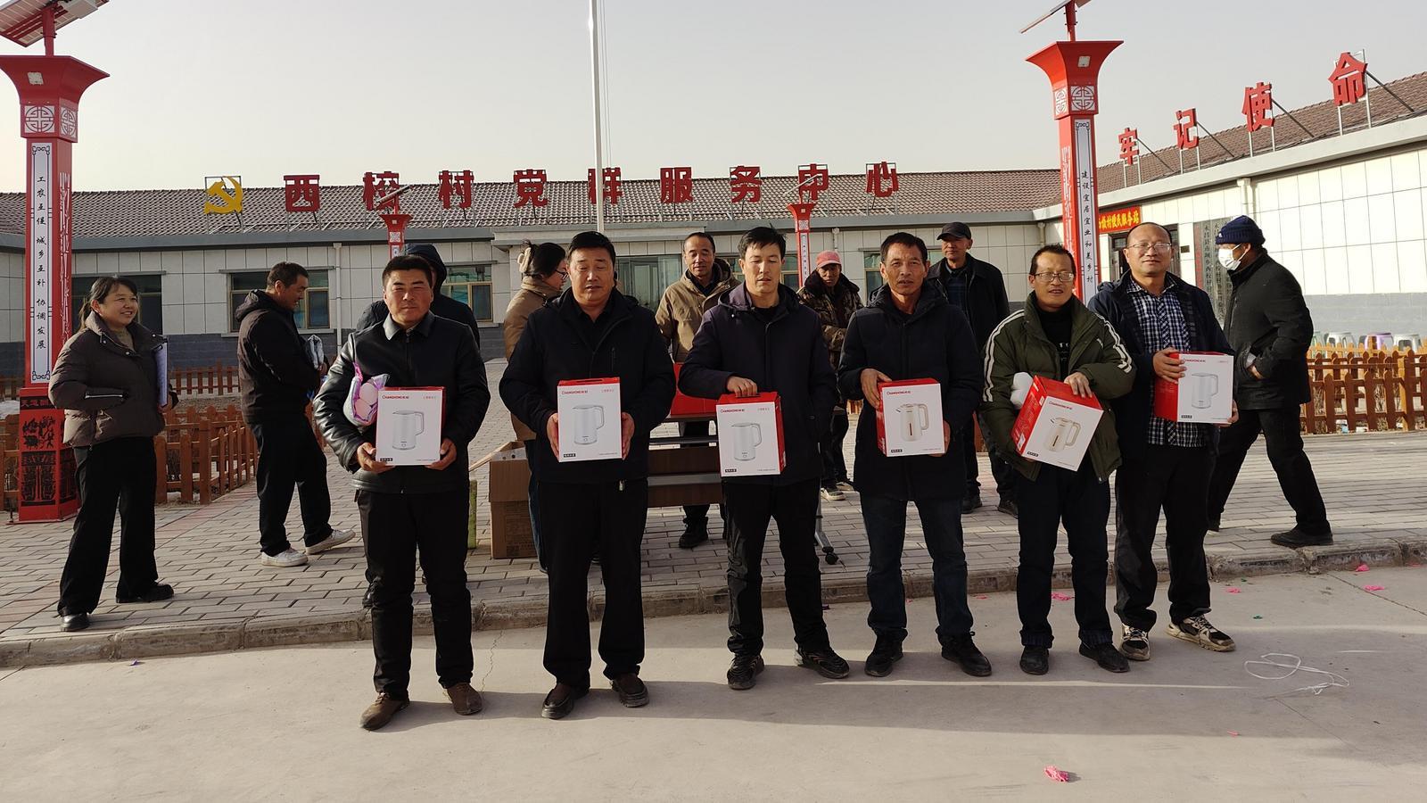 夹弹珠踩气球拔河……永昌乡村趣味运动会主打接地气