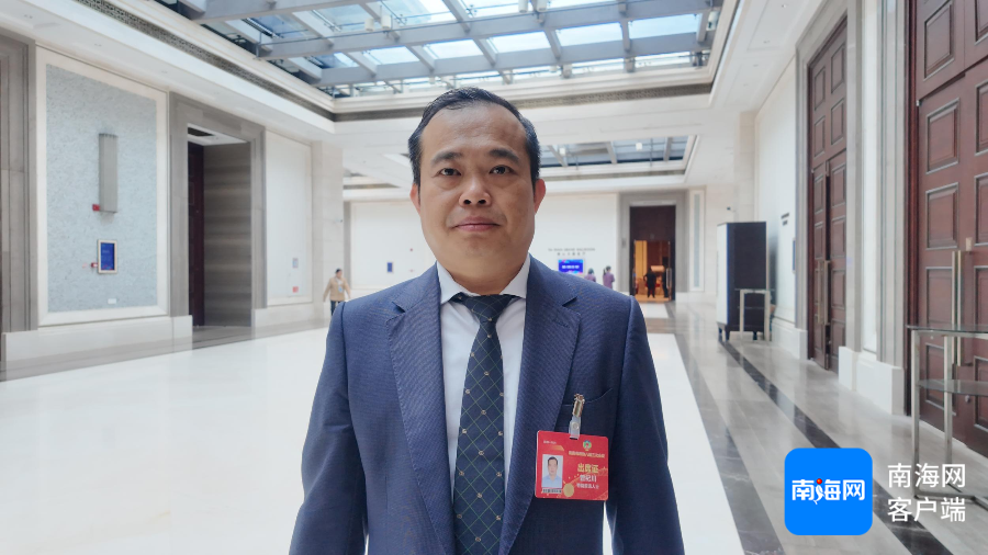 海南省政协委员曾纪川。记者 郑光平 摄