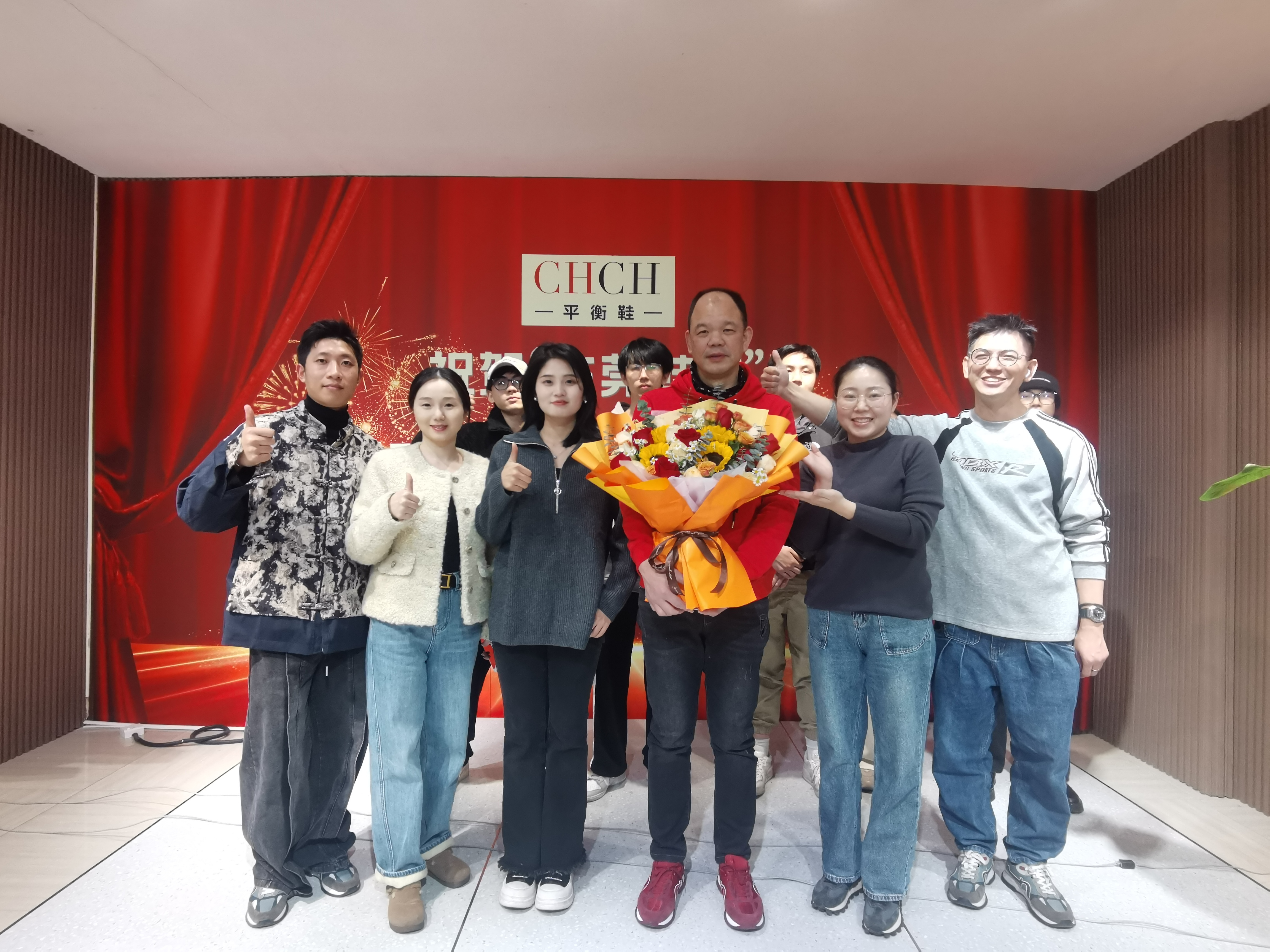 “东莞鞋王”首次直播带货，销售额超过157万元