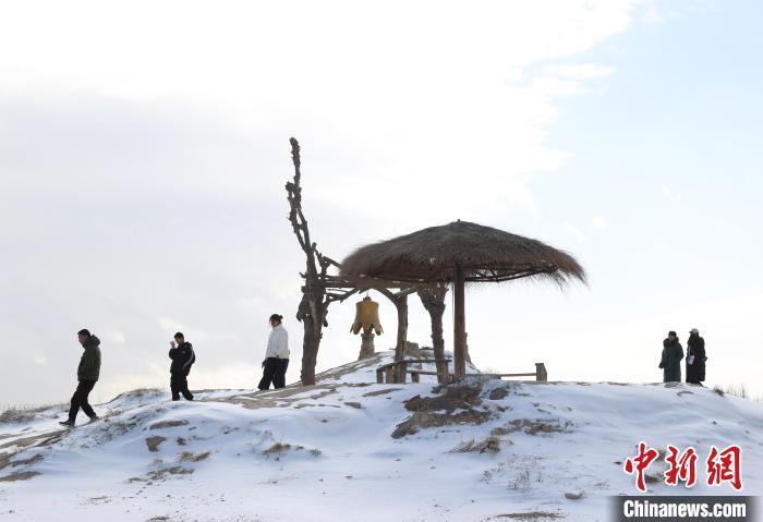 宁夏镇北堡西部影城雪景引游人