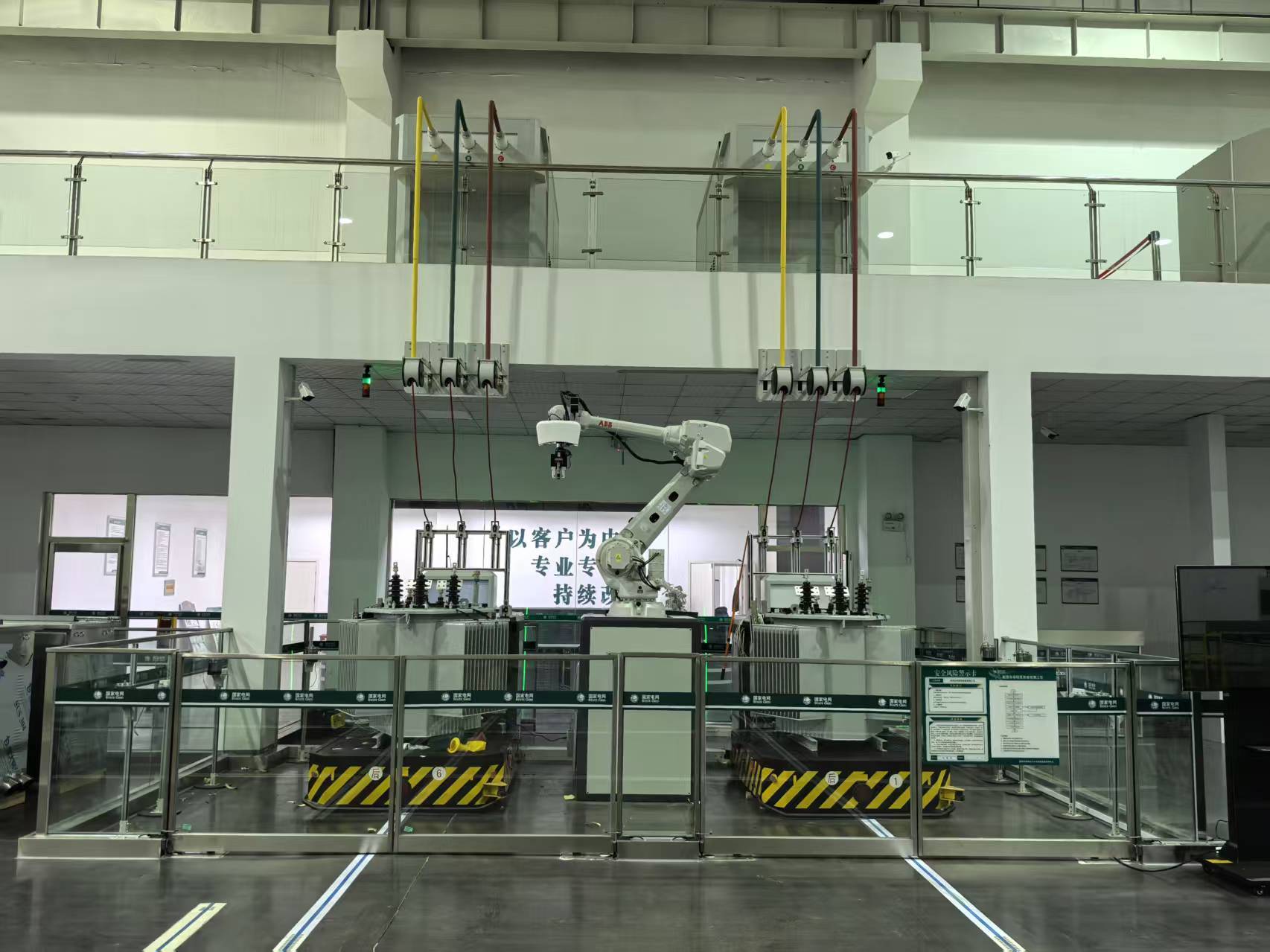 国网河南电力豫南检储配一体化基地检测中心。李响摄影