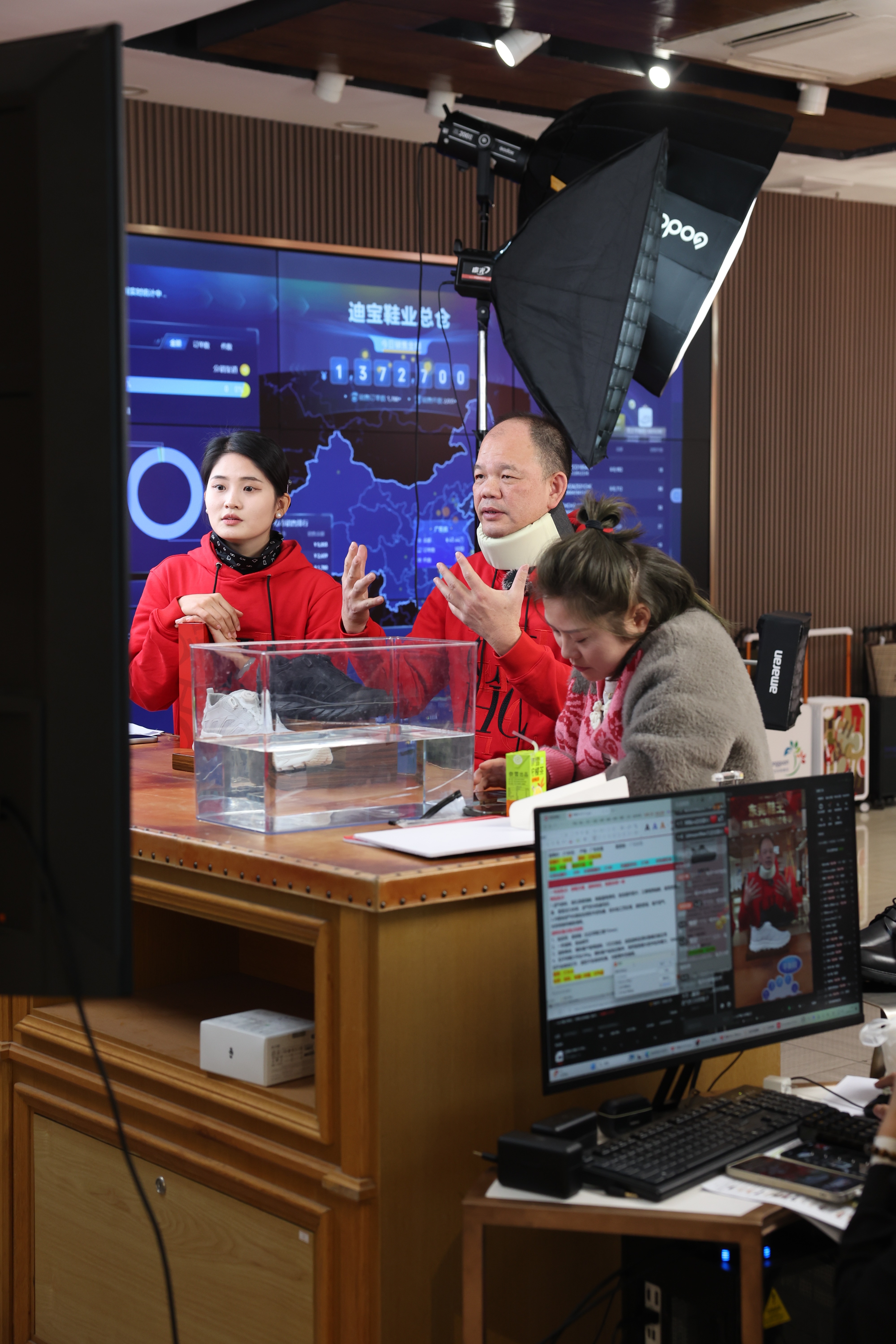 “东莞鞋王”首次直播带货，销售额超过157万元