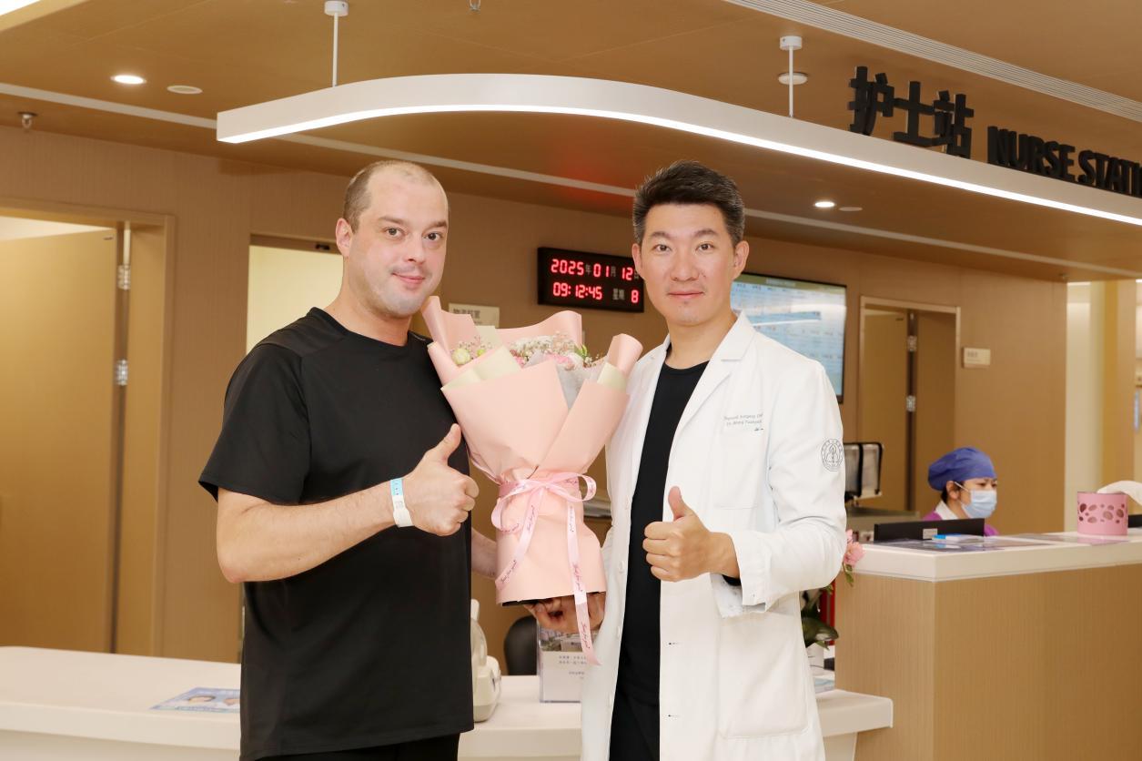 做完甲状腺肿瘤切除术后，外籍患者点赞深圳市人民医院龙华分院甲乳外科！