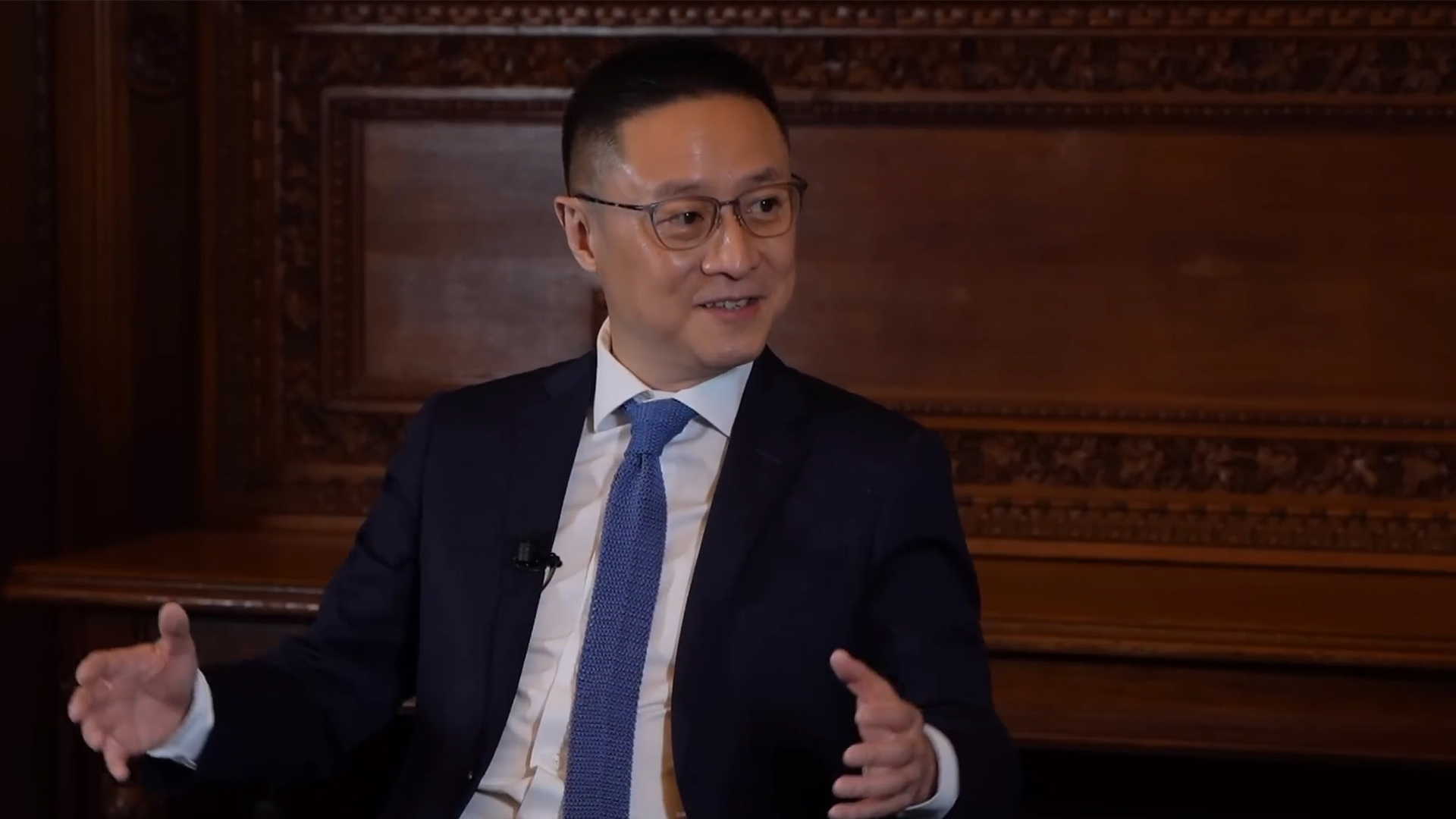 李世默：中国崛起美国退缩，世界走向多极化