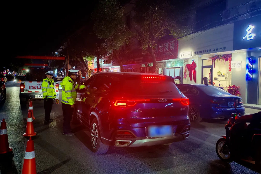 设置整治点50个！南昌交警持续开展酒驾醉驾交通违法夜查行动