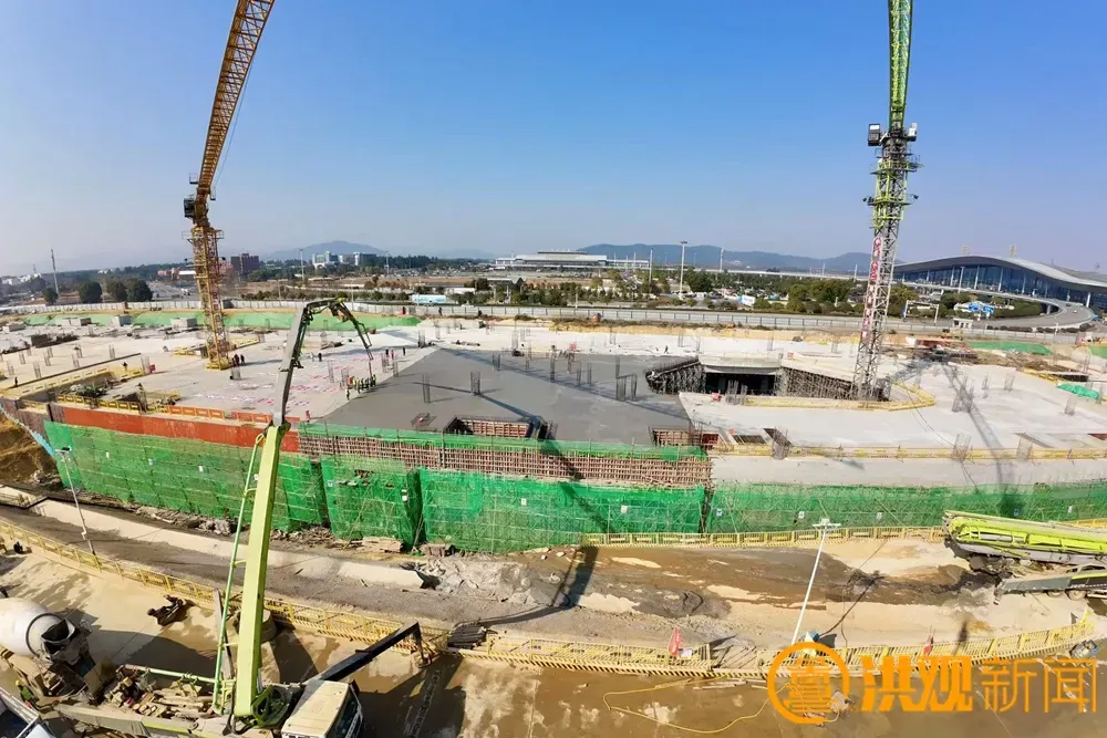 昌九高铁昌北机场站封顶