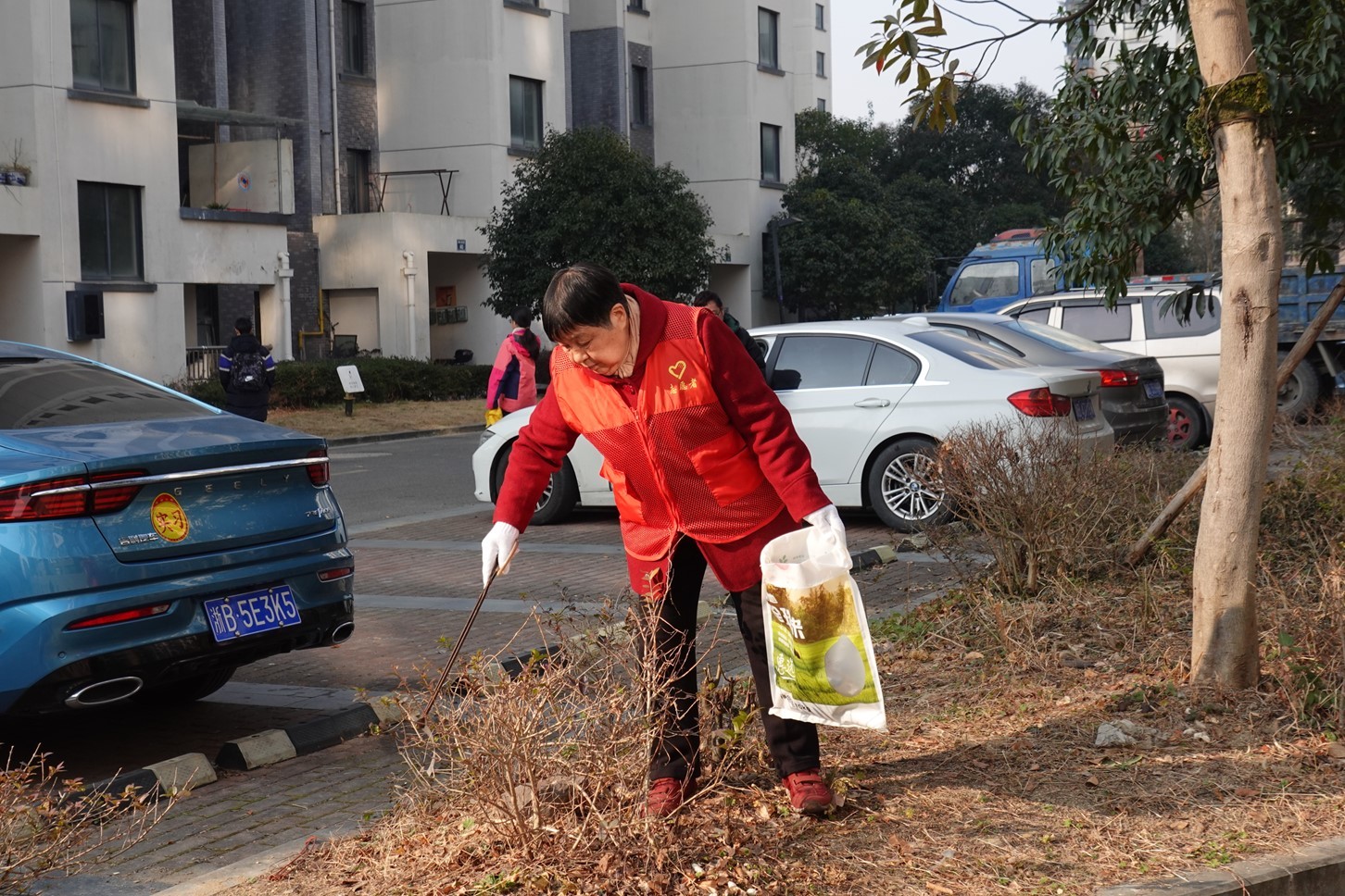 “新春洁美·分类同行”迎新春清洁家园活动