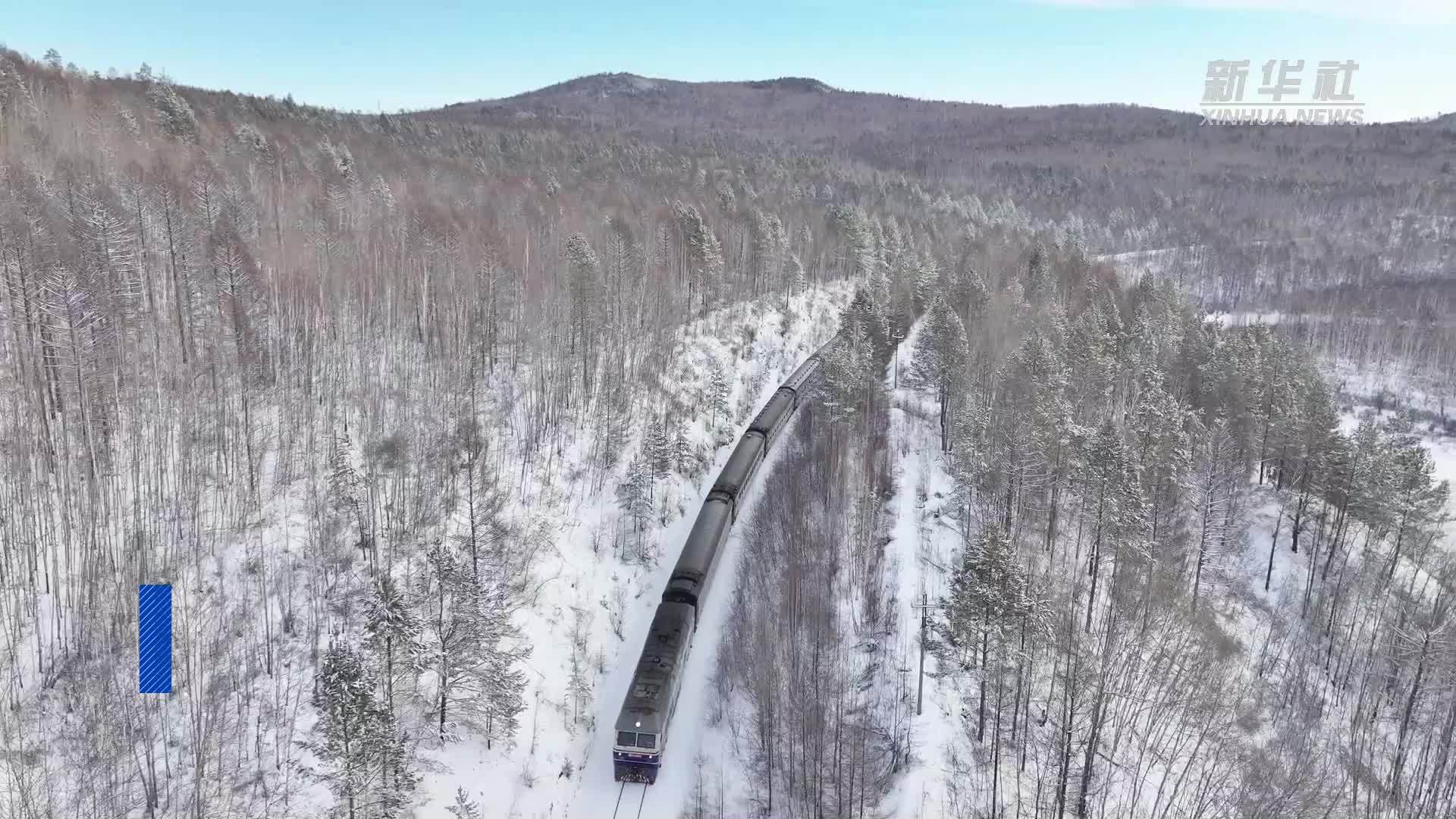 黑龙江漠河：暖心服务护航冰雪游