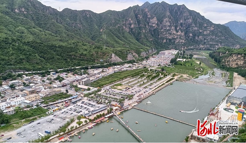 图为三坡镇刘家河村。