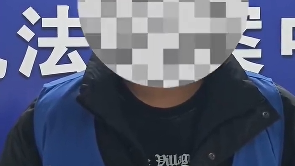 男子向派出所扔鞭炮被拘7日