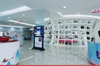 喜讯！荣电集团与中国中车、华为等10家企业斩获“2024新经济十大领军企业”殊荣！