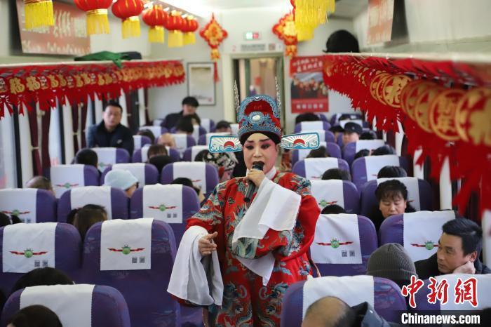 图为秦腔表演　王光辉　摄