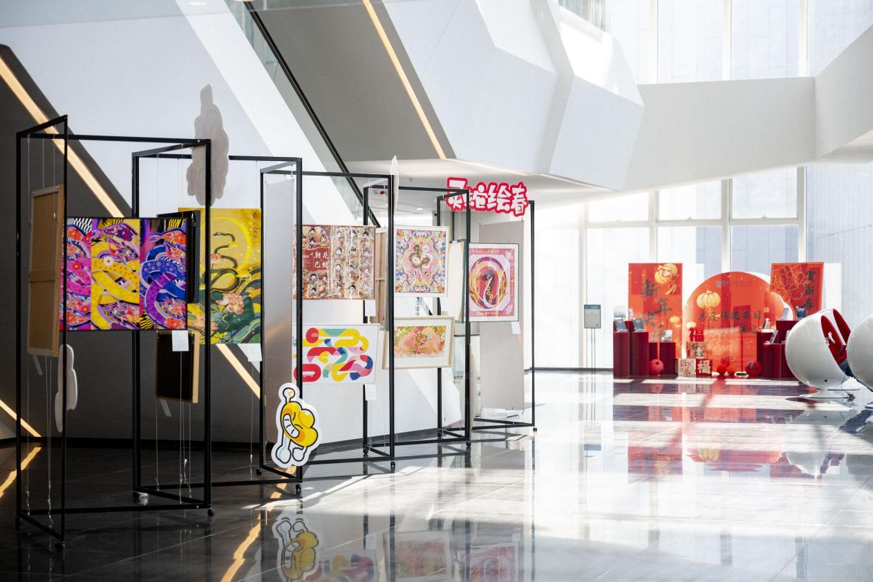 光明区图书馆总馆四楼中庭展区