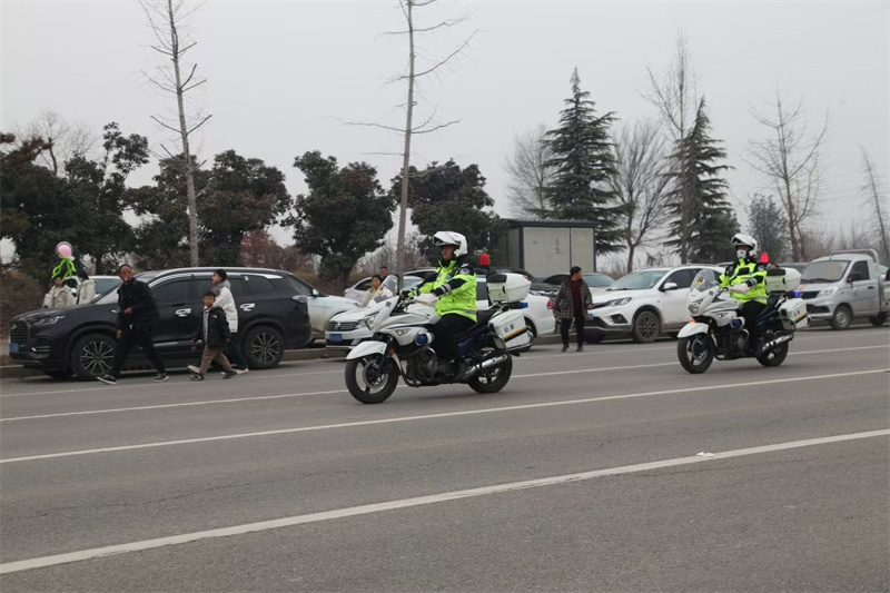 商丘市公安局交警支队春节元宵节期间严查酒驾醉驾等重点违法不放松