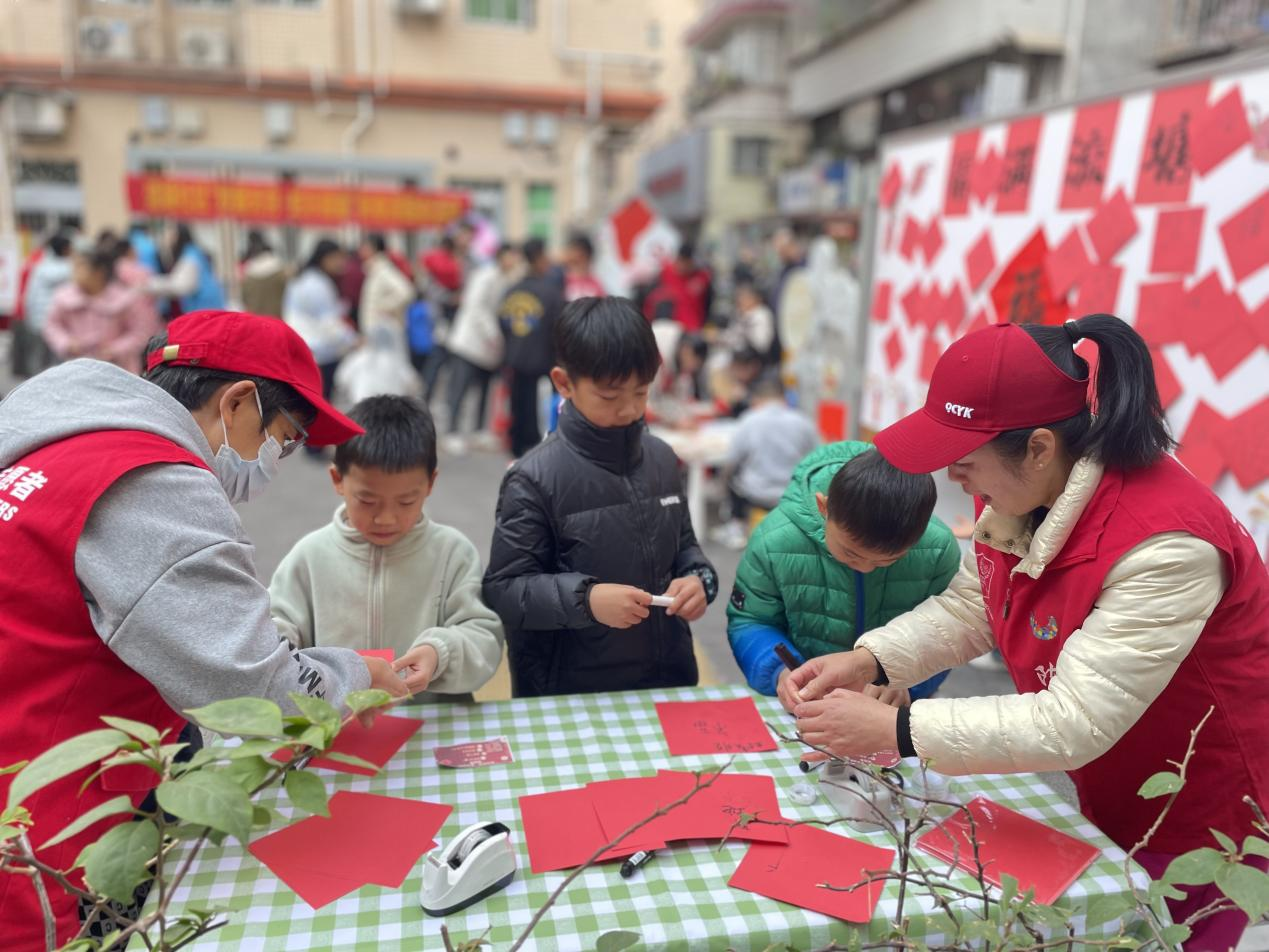 西乡街道流塘社区新春游园会年味拉满