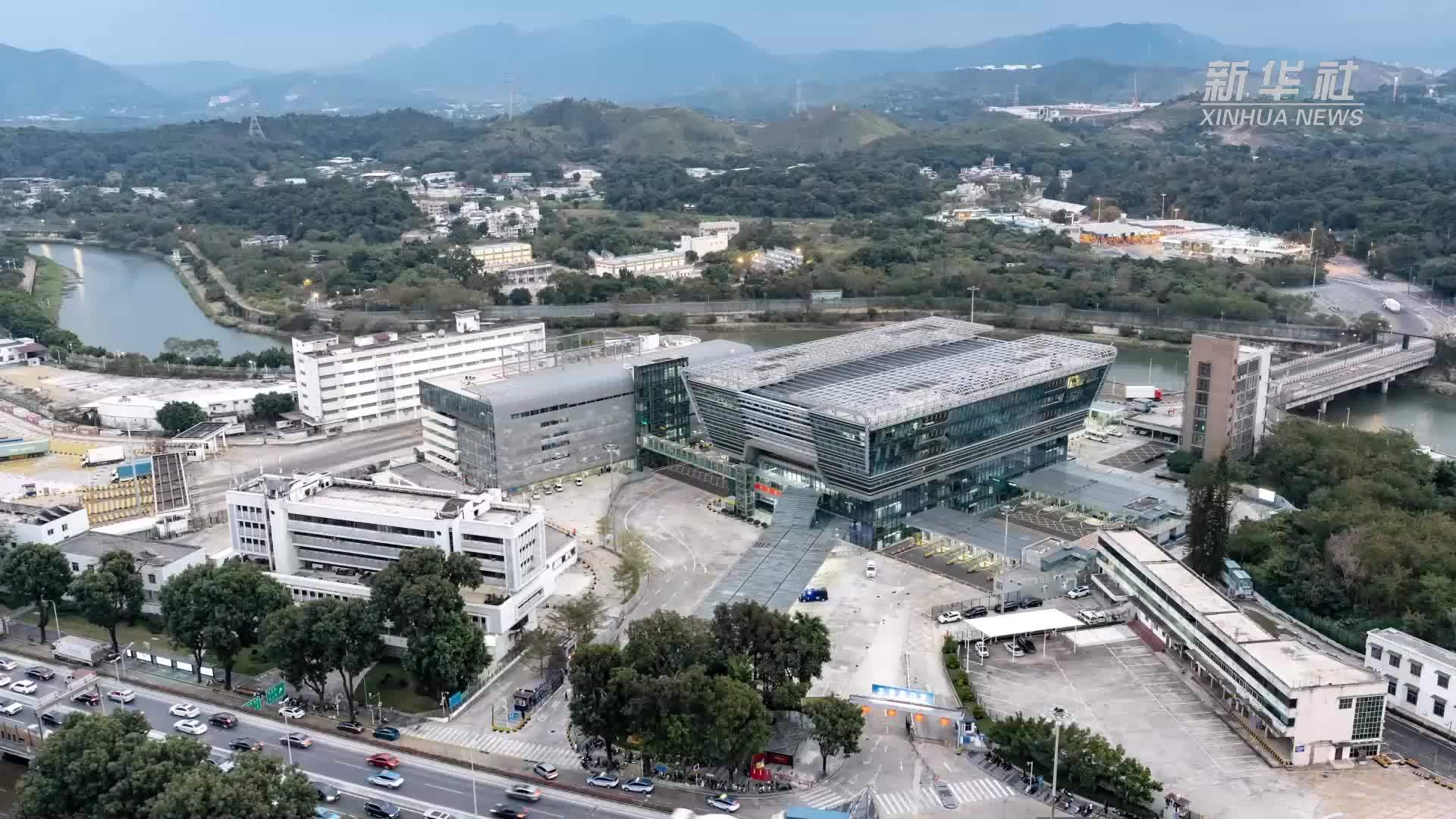 深圳文锦渡口岸：点亮通关路
