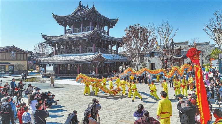 新春走基层（图）