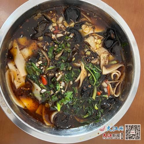 楊小莉給女兒做的天水麻辣燙。