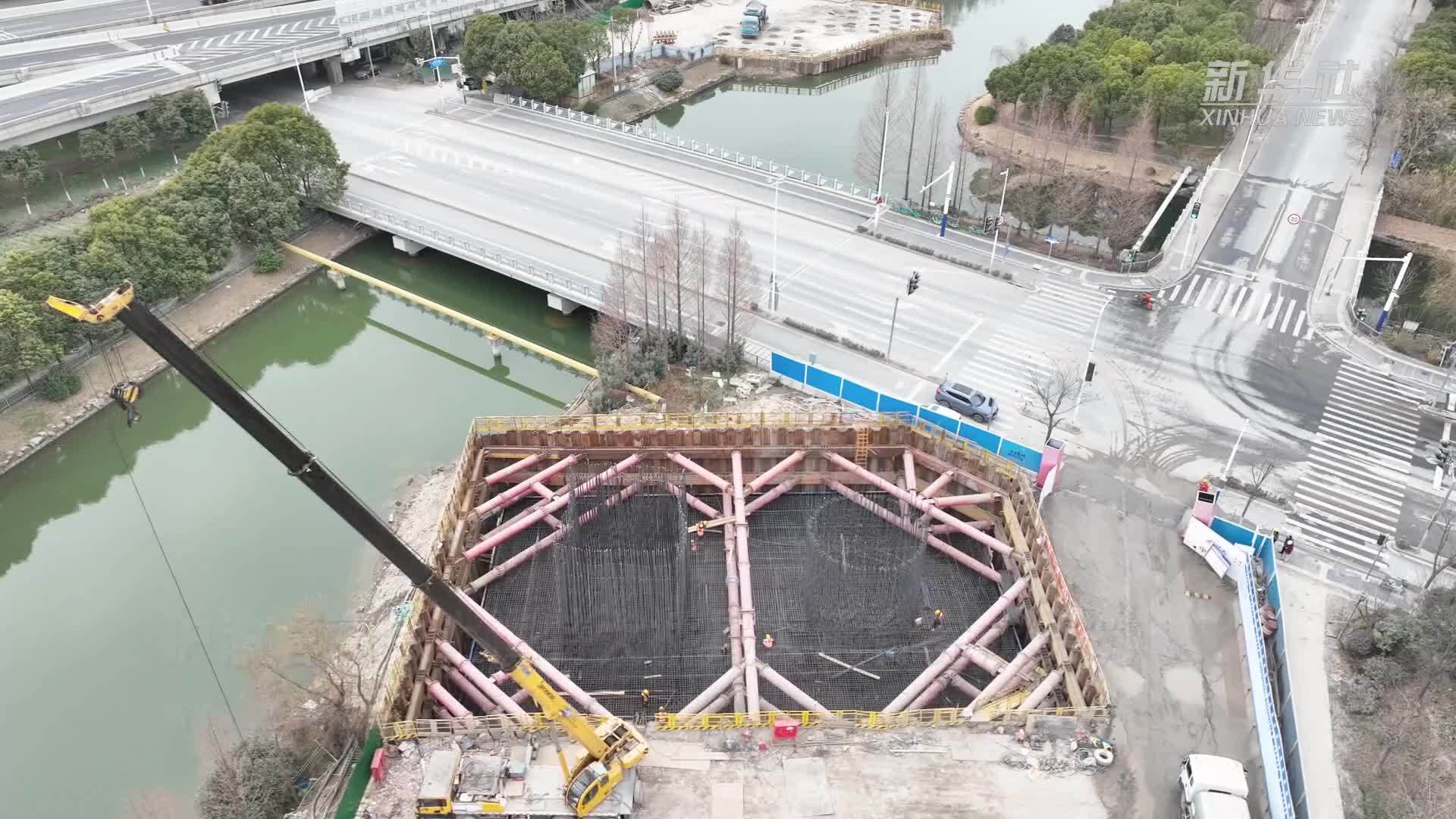 沪渝蓉高铁上海特大桥最大承台完成浇筑