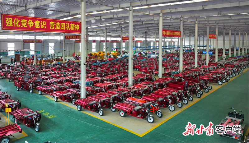 甘肃珠峰大江车辆制造有限公司工厂车间