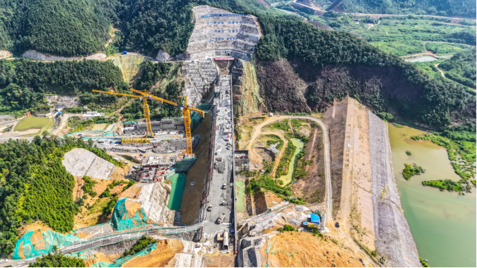 椒花水库建设现场