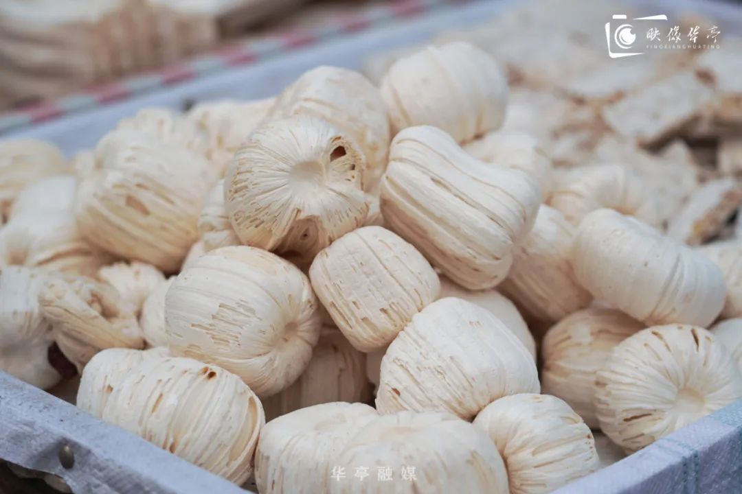 “氛围组”就位　华亭年味藏不住了