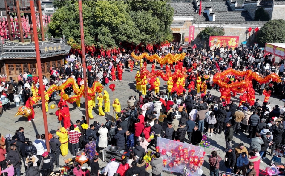 龙虎山景区:春节假期火力全开 客流如织