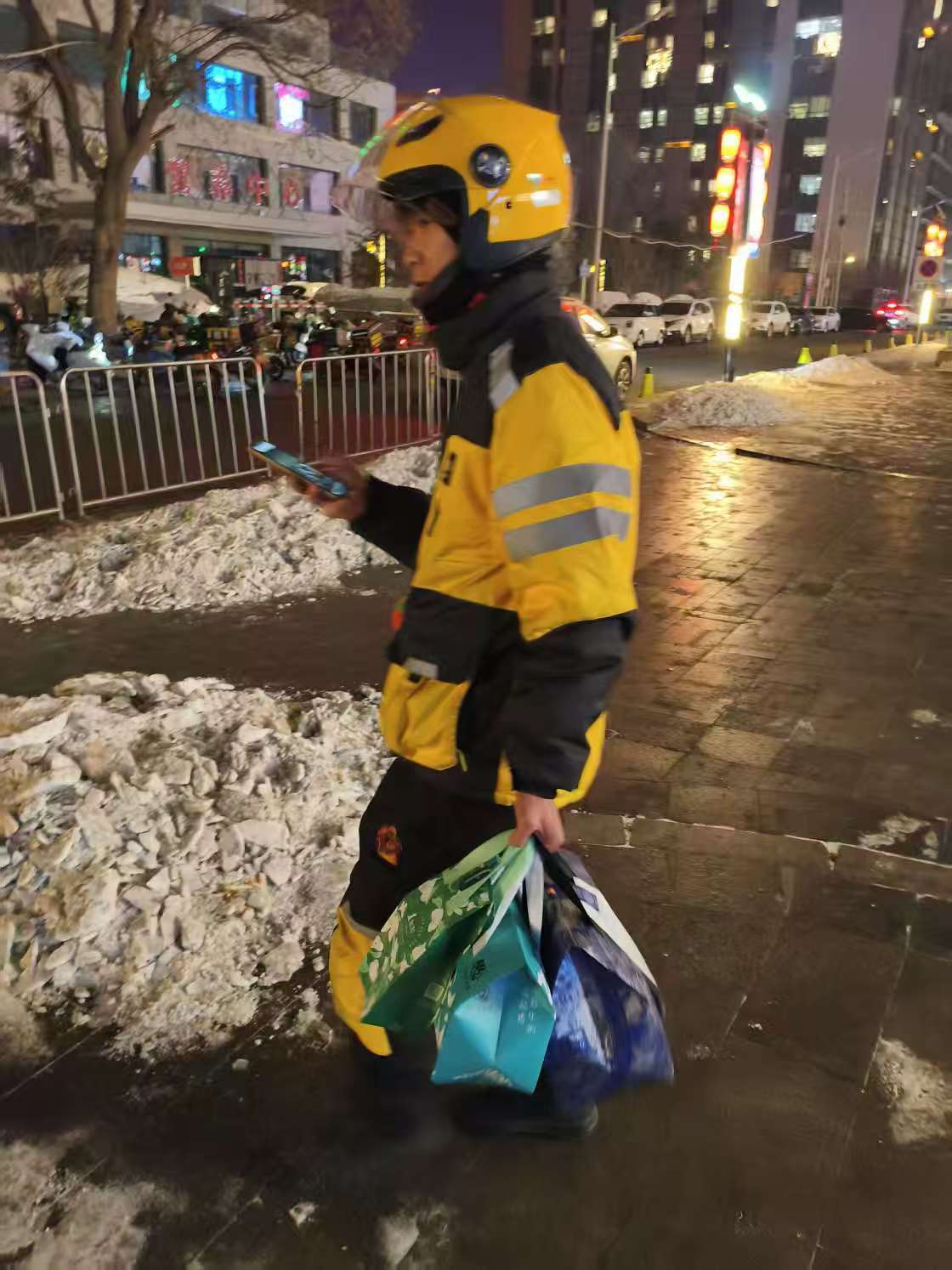 忙碌配送中