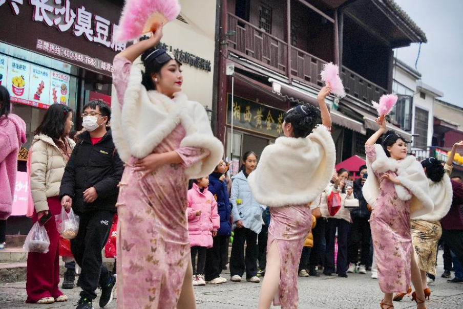 春节靖港古镇热潮涌动，“非遗版”庙会市集等你来闹元宵