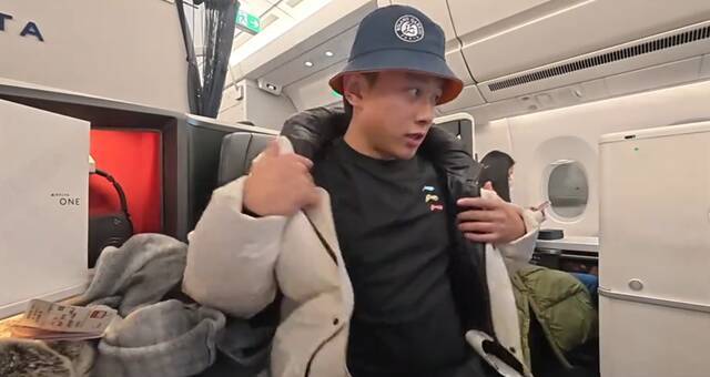 用钱买罪受！中国小伙游纽约，坐地铁臭到思吐，近千元旅馆像下狱