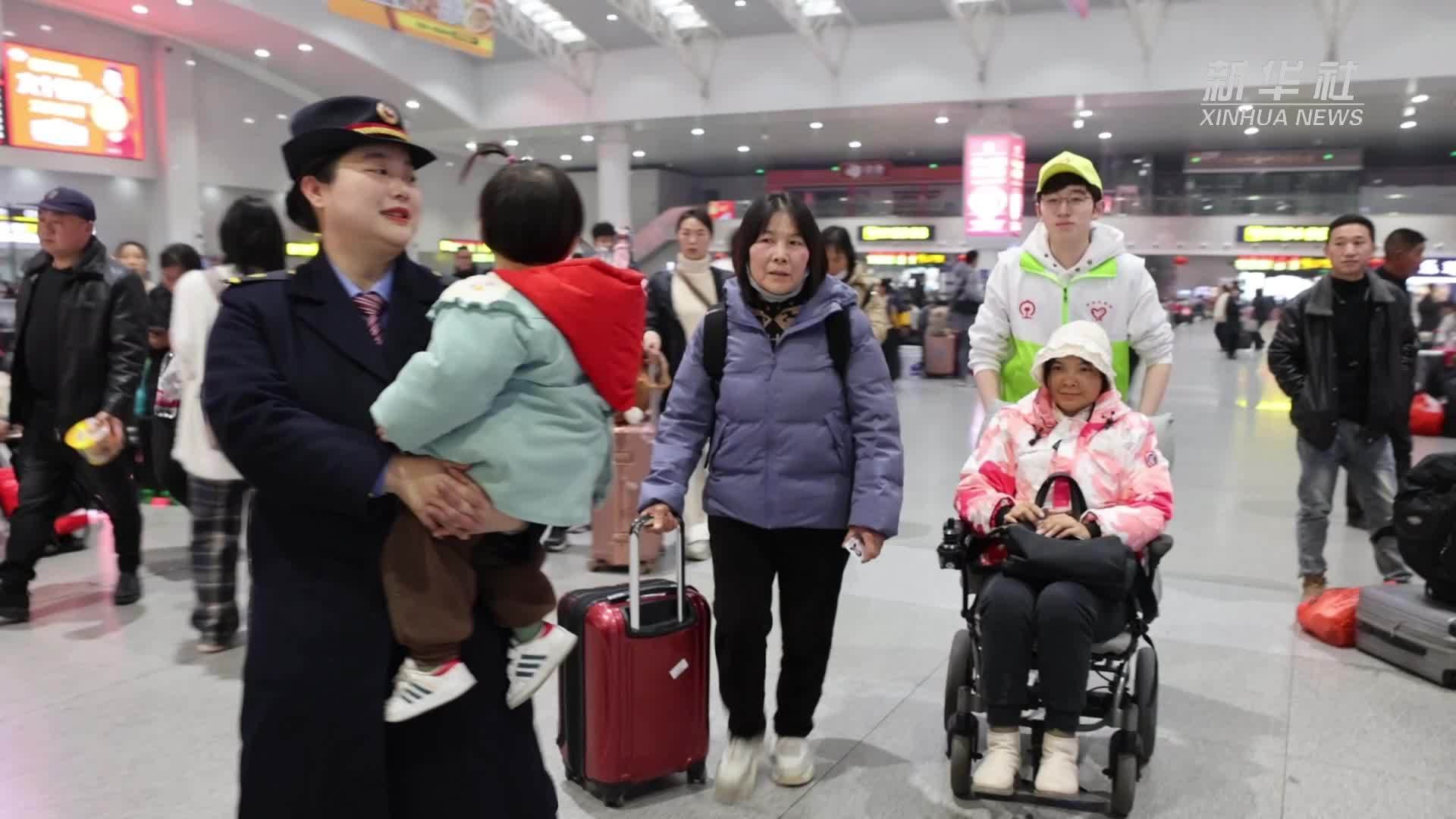 春运中的温暖守护_凤凰网视频_凤凰网