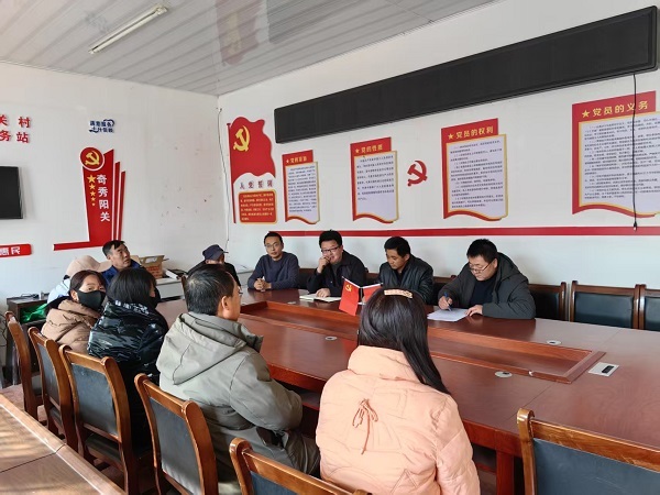 华亭奉上冬训“大餐”　为农村党员“补钙强身”