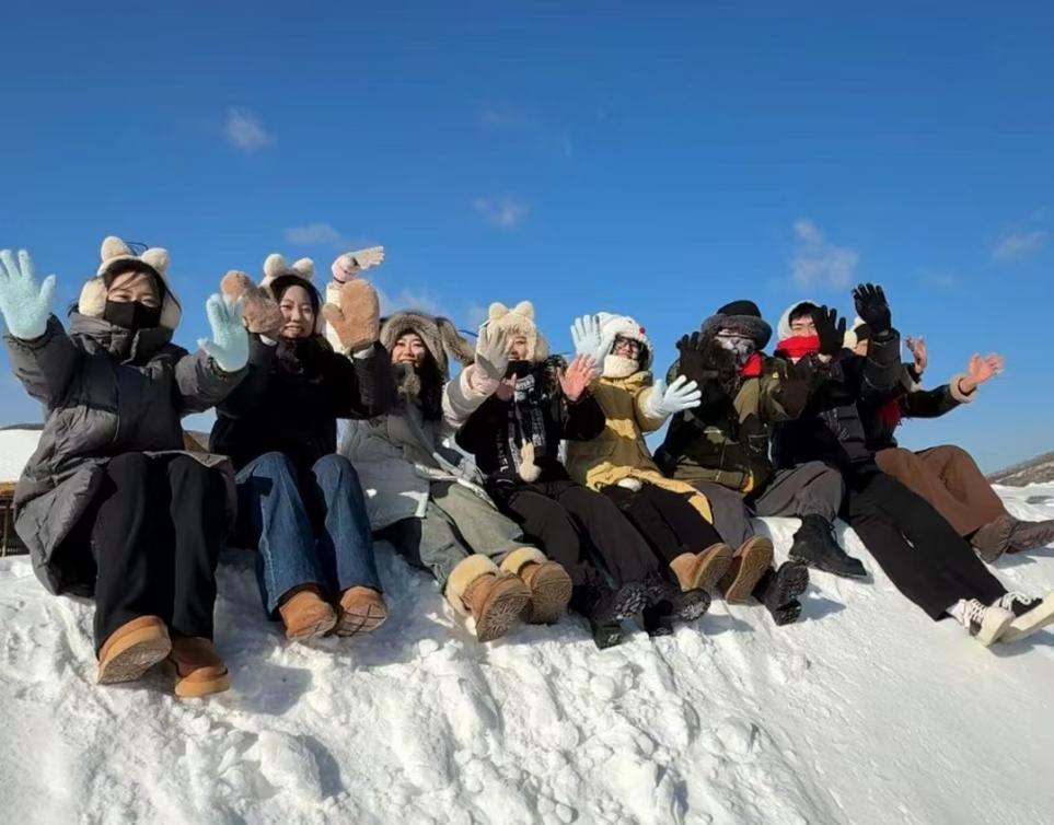 冰雪乐园欢歌笑语